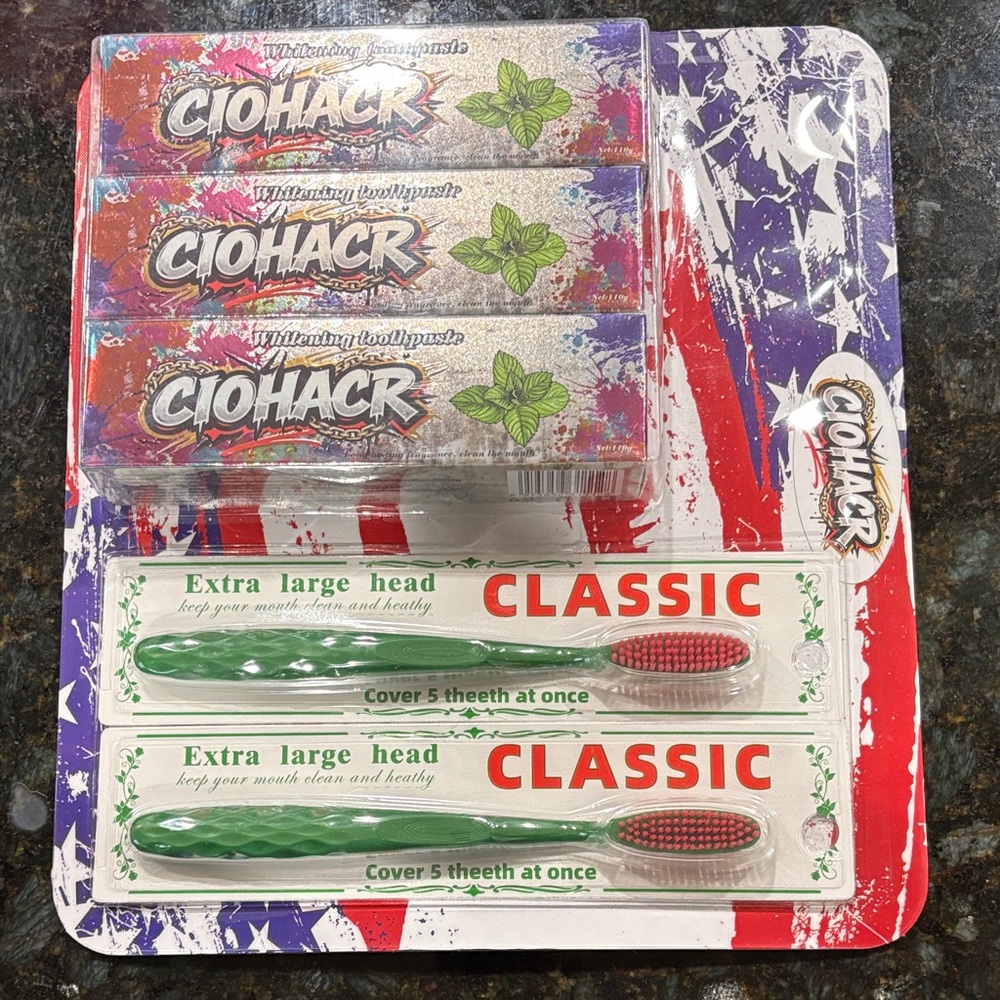 Classic Toothbrush Set - Green and Red
